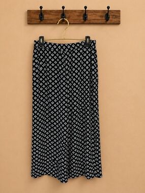 GAP Black & White Wide Leg Pants with Geo Diamond Print